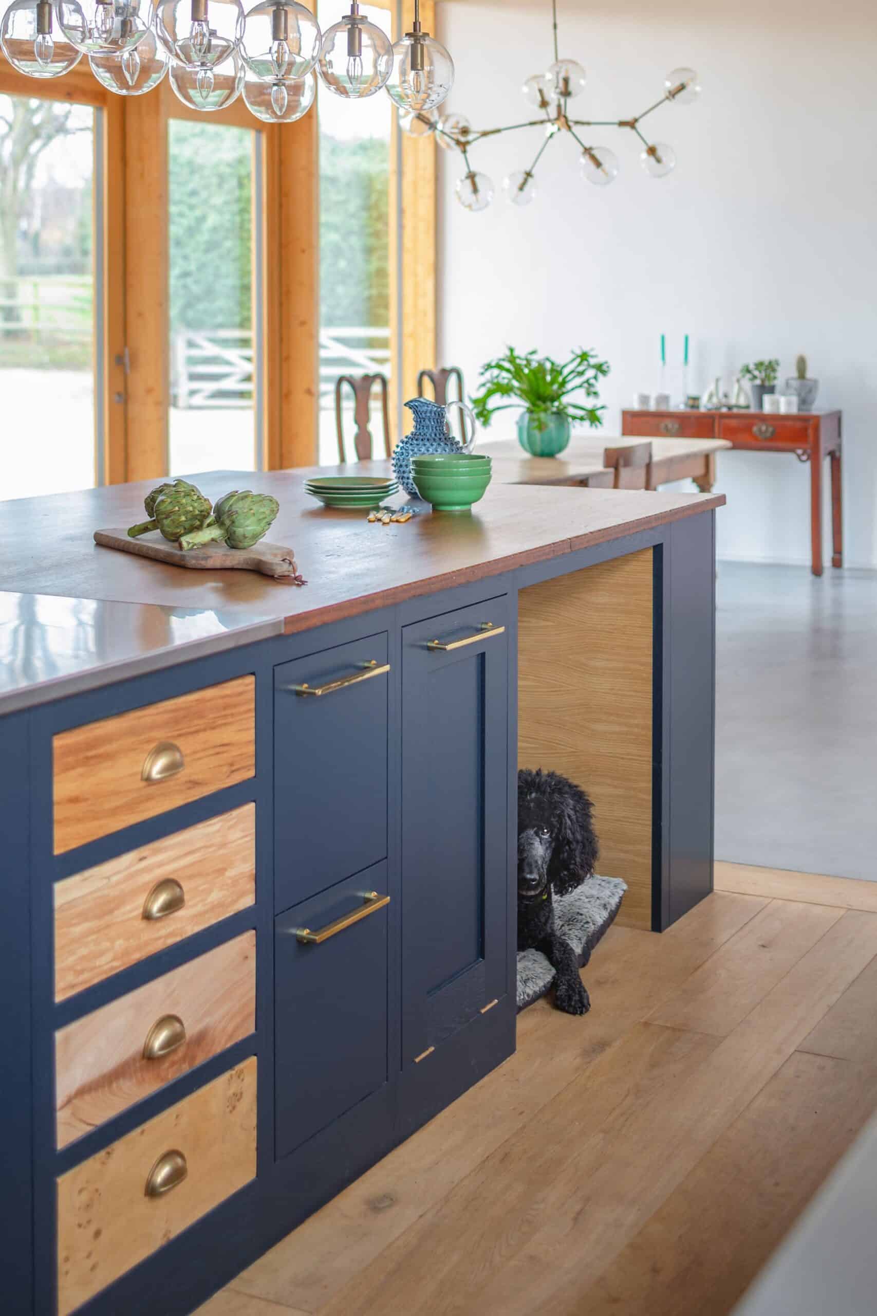 Eco extension shaker kitchen with bespoke dog bed