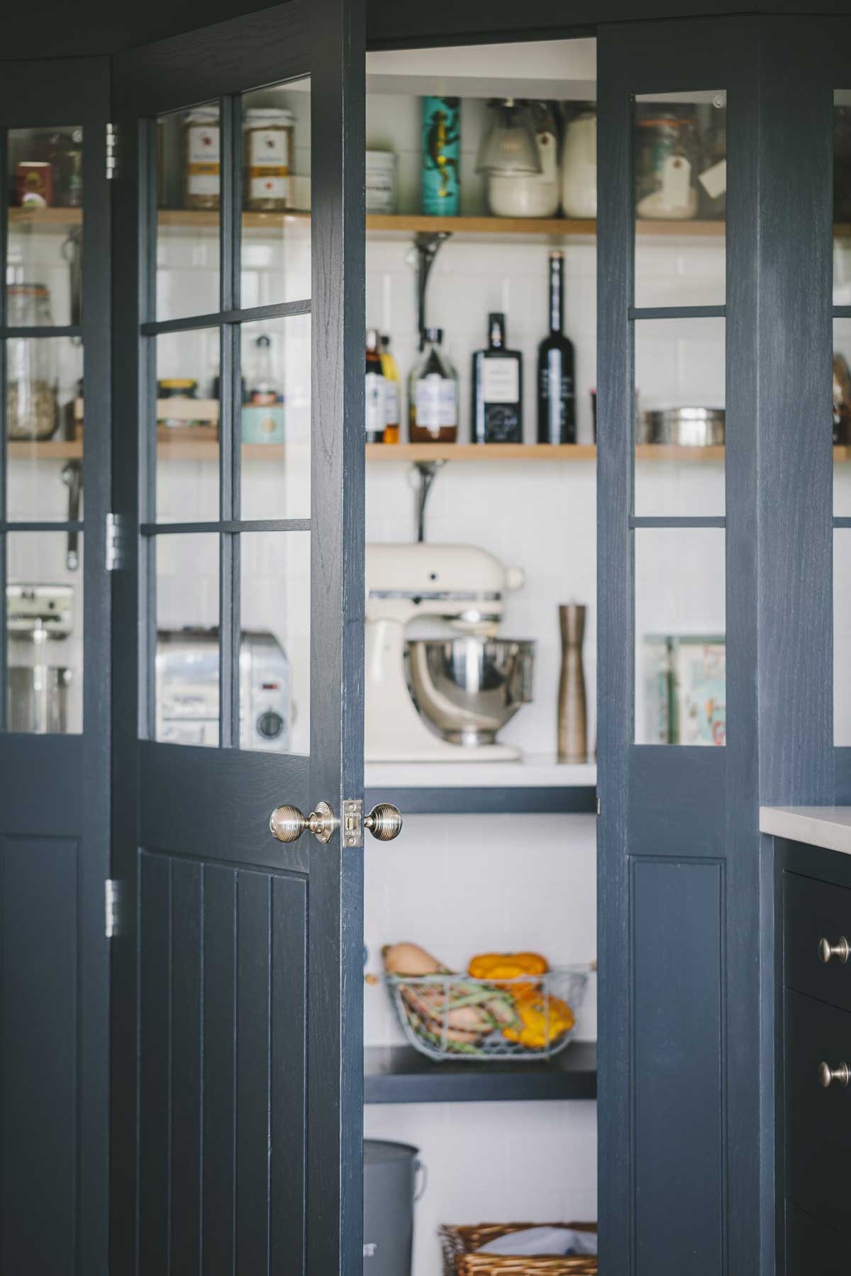 MANOR FARM KITCHEN - With walk in pantry in farrow and ball railings colour