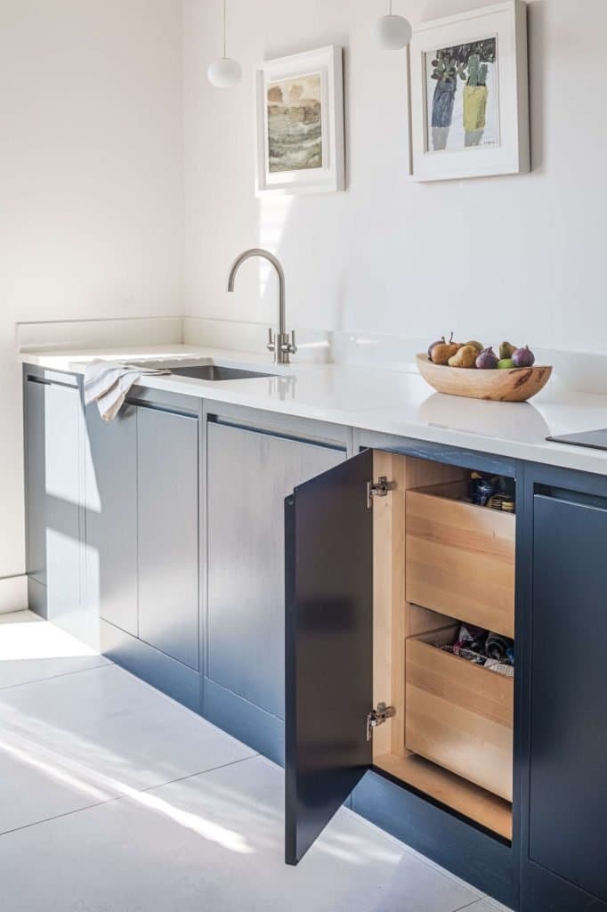 L shape contemporary minimalist kitchen with hidden draw units