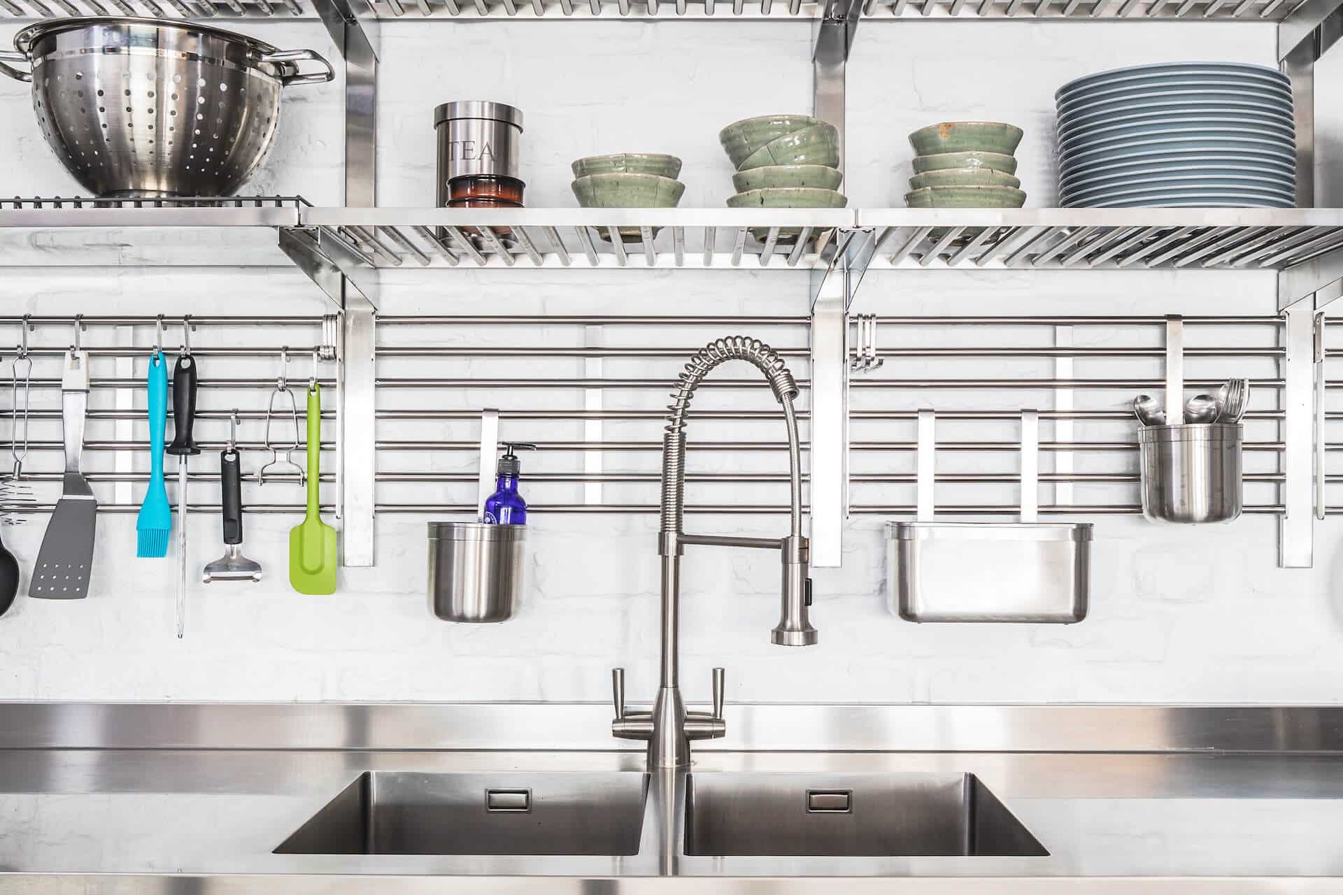7 Pros & Cons of Stainless Steel Worktops