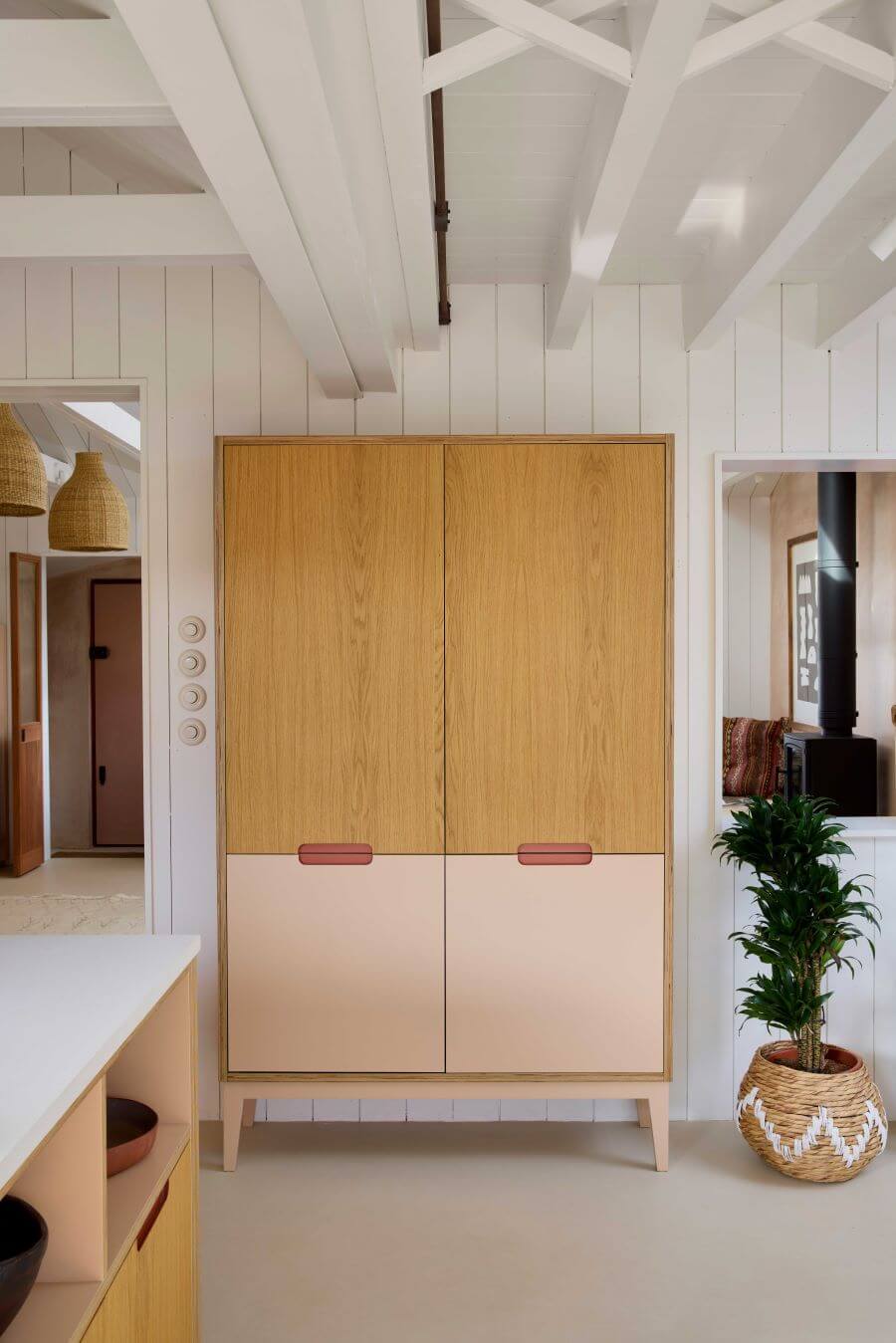 Freestanding kitchen larder